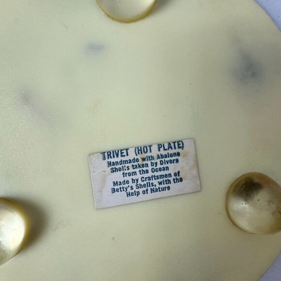 Vintage Betty's Shells Abalone Shell Round Trivet Hot Plate MCM Vomit Lucite - Picture 5 of 5